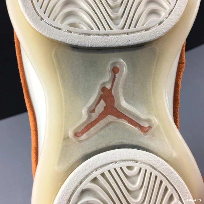 Campfire Retro Orange 18 AA2494-801 Jordan  0321